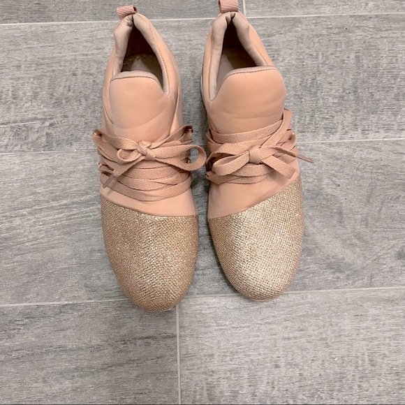 Qupid womens sneakers pink with rose gold sparkle on toes and heel size 8 - Picture 2 of 13
